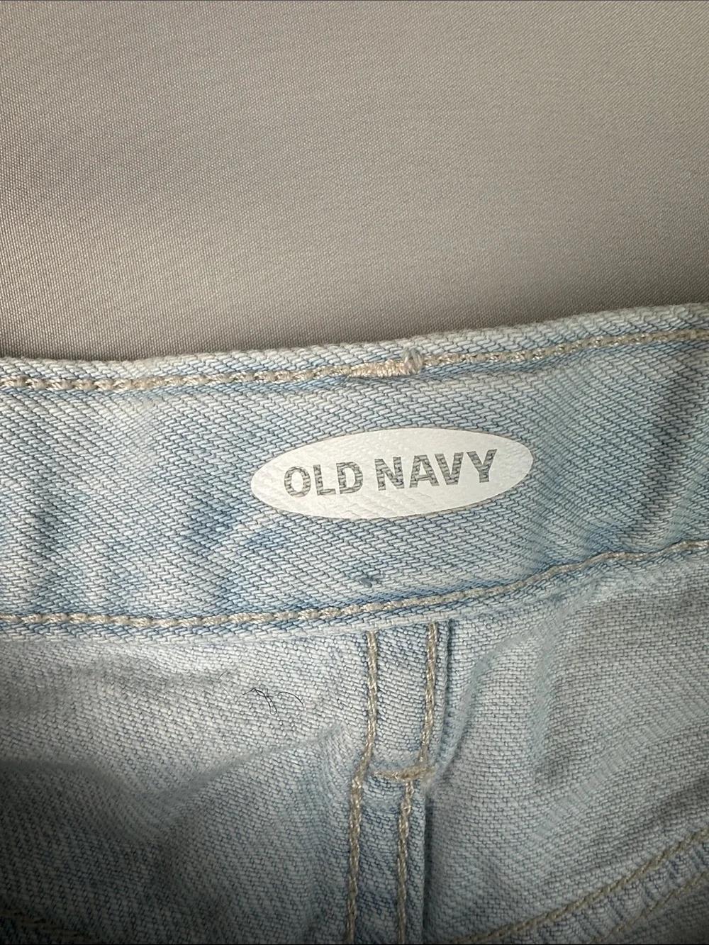 Old Navy Girls Button Front Shorts Light Blue Distressed High-Rise Denim Size 10